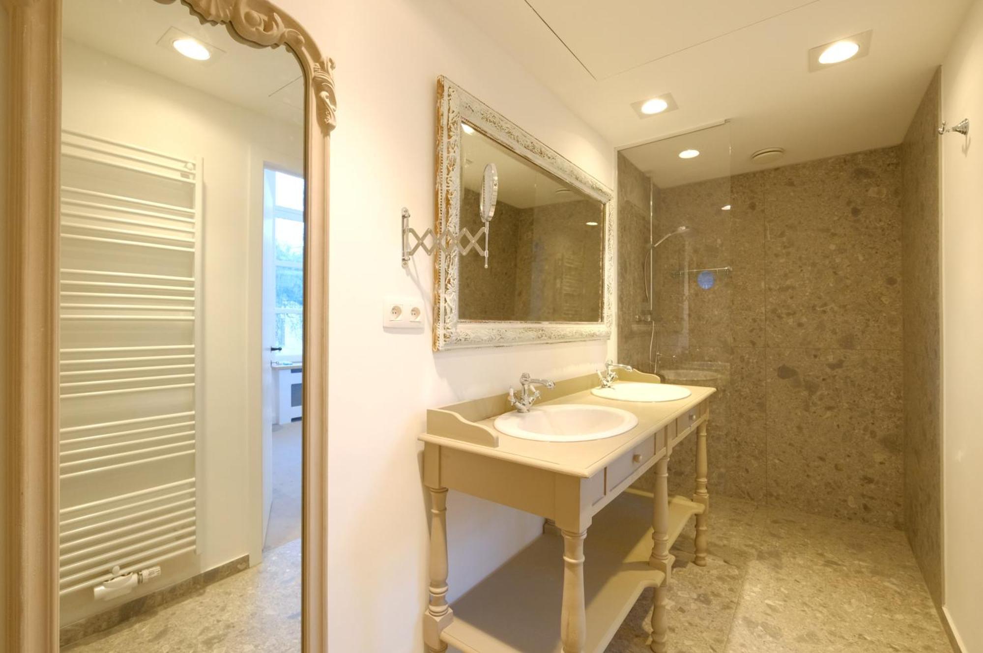 Room Jade - La Maison De La Duchesse De La Valliere - Parking Prive مونس المظهر الخارجي الصورة